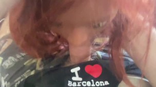 Rousse au yeux vert me fais une gorge profonde