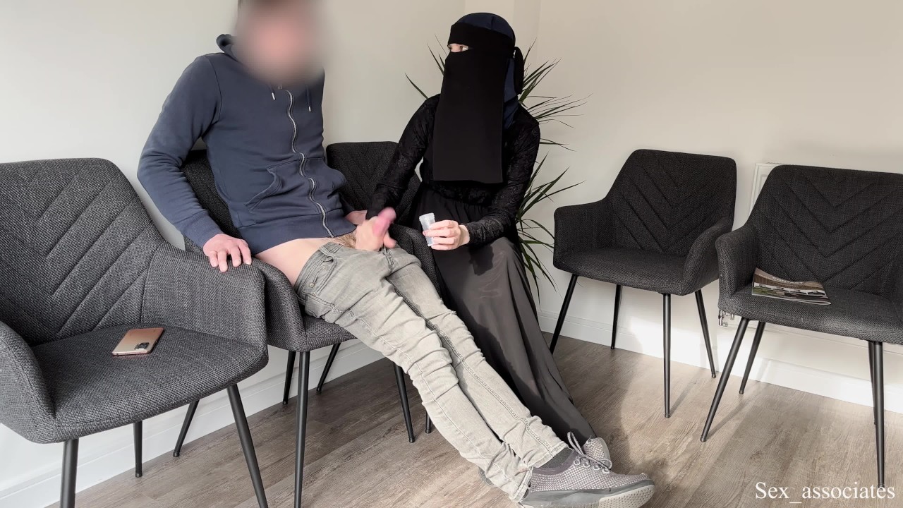 Public Dick Flash in a Hospital Waiting Room! Gorgeous ...