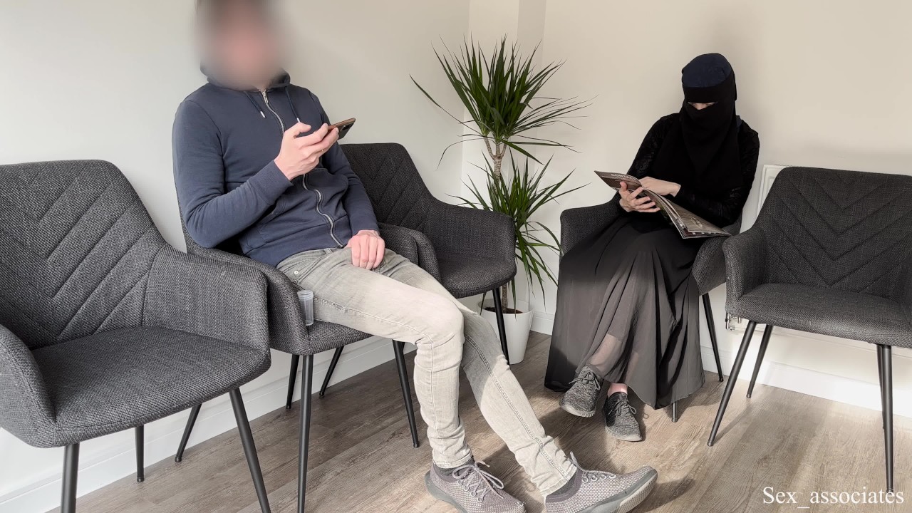 Public Dick Flash in a Hospital Waiting Room! Gorgeous ...