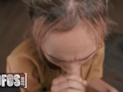 Mofos - Blonde Beauty Dakota Tyler Gets Some Help From Charles Dera & Rewards Him With Her Pussy 7/16