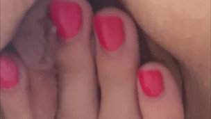 No pienso en un hombre cuando me masturbo. Prefiero pensar en una mujer. No estaría mal un trío. Cal