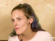 Ersties - Josi aus Düsseldorf masturbiert mit Toys 12/16