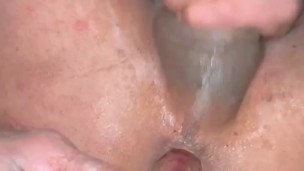 Masturbandome hasta venirme con vibrador