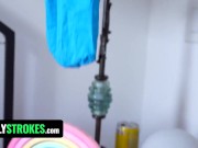Tiny Beauty Emma Bugg Holds Her Moan While Step Bro Eats Her Pussy In The Bathroom - FamilyStrokes 5/16