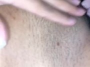 A mi vecina le encanta cuando le meto los dedos en el coño 6/16