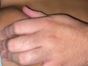 A mi vecina le encanta cuando le meto los dedos en el coño 8/16