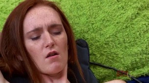 Beautiful red head amateur babe Dee Dee Lynn takes on a fuck machine