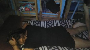 Le hago masajes a mi vecina con su vestido sexy