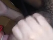 Chupando el pene grande de mi vecino antes que venga su mujer,  que rico sacarle la leche 🔥😈🤤 3/16