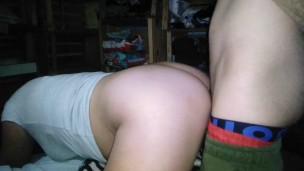 Me cogi a chica linda de remera blanca de perrito