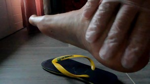 Juicy Feet and nylon glove...soon available