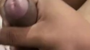 Masturbação com cuspida no final