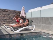 RAGAZZA RICCA E VOGLIOSA SEDUCE IL RAGAZZO DELLA PISCINA 14/16