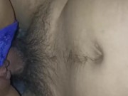 Encontré a mi esposa con mi amigo en la cama al final decido unirme 7/16