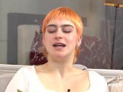 Ersties - Gepiercte Emi aus Berlin masturbiert mit Vibrator 6/16