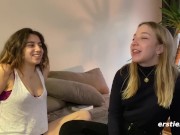 Ersties - Facesitting und heiße Finger-Action mit Kara und Zoe aus Berlin 15/16