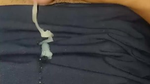Isang Lingong di naka pag Jakol ang daming lumabas💦🤤