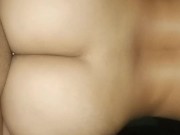 Venezolana no tiene para pagar arriendo y me da buena cabalgada, uso condon para no embrazarla.! 14/16