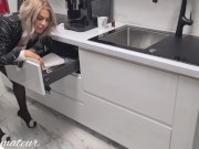 StepMom stuck her hand in the kitchen and make a good dell with Stepson 5/16