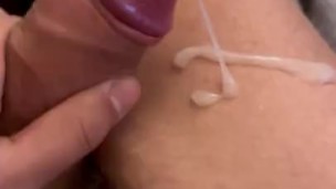 Gran polla sin cortar se corre