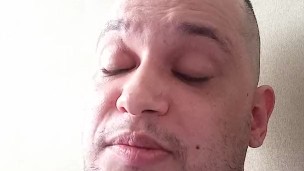 caut voluntari ca sa facem filme porno