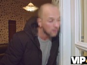 VIP4K. Handsy Hairdresser - Milka 3/16