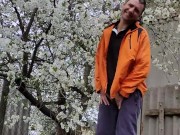 It smells nice of cherry blossoms 2/16