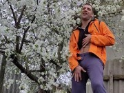 It smells nice of cherry blossoms 8/16