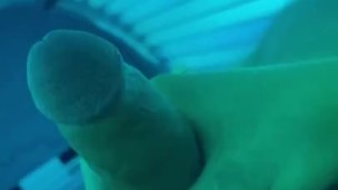 I blew a GIANT load in the tanning bed today 🥵💦