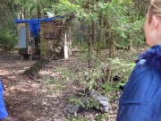 Arrg... Obdachloser im Wald! Pennerglück mal anders! 2 Fickfotzen besorgen es ihm richtig hart! 2/16