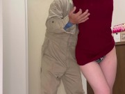 宅配便の配達員にエロい目で見つめられた変態巨乳M熟女がいきなりオーガズム♥潮吹き我慢できずに下着姿で垂れ流し❤日本人/巨乳/美人/パイパン/潮吹き/流出・ナンパ・個人撮影 9/16