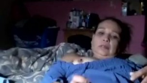 MILF CALIENTE DANDOSE PLACER