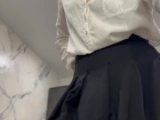 Ловлю извращенца за подглядыванием и наказываю по яйцам - Screenshot 10 of 16 - Femdom