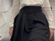 Ловлю извращенца за подглядыванием и наказываю по яйцам - Screenshot 7 of 16 - Upskirt