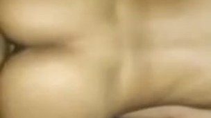 Mi hermanastra entra a mi cuarto de noche