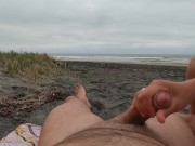 4K. She offered me handjob on the beach, I couldn’t resist. Slow-mo cumshot 12/16