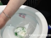 How to clean a toilet bowl 12/16