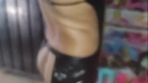 Se compro este nuevo traje sexy para mi y me lo modela