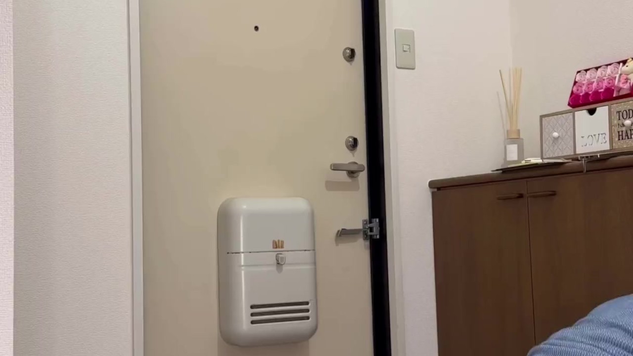 「動画最後に衝撃事実が発覚❤」荷物宅配配達人におねだり生挿入＆中出しされイカされてしまった変態巨乳M熟女❤潮吹きも❤　日本人/巨乳/美女/パイパン/潮吹き/流出/ナンパ/個人撮影 /高画質/寝取られ - 無料セックスビデオ - RedTube