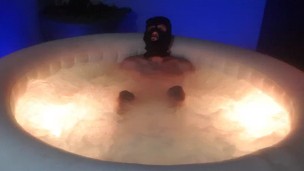 jacuzzi piss meada en jacuzy