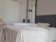 gostosa arrumando a cama loira delicia 5/16