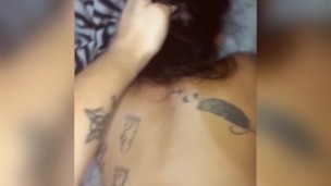  SE ARRECHA QUE LE NALGUE