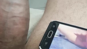 Chileno mastubandose en la pega