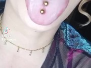 Showing off my tongue tricks with my big long tongue 5/16