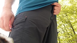 I love to pee outdoors