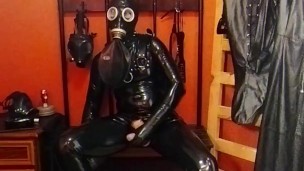Rubber slave gasmask sack breathplay cum