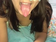 Chupando o namorado da minha irmã 1/16