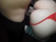 مبلل لدرجة أنني انتهيت من ترك مني نائب الرئيس في بوسها