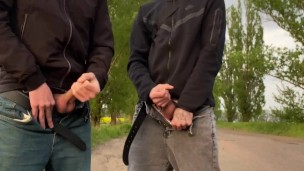 STRAIGHT GUYS JERK OFF OUTDOOR