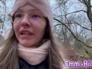 18 jähriges Teen Mädchen Pisst im Wald 9/16